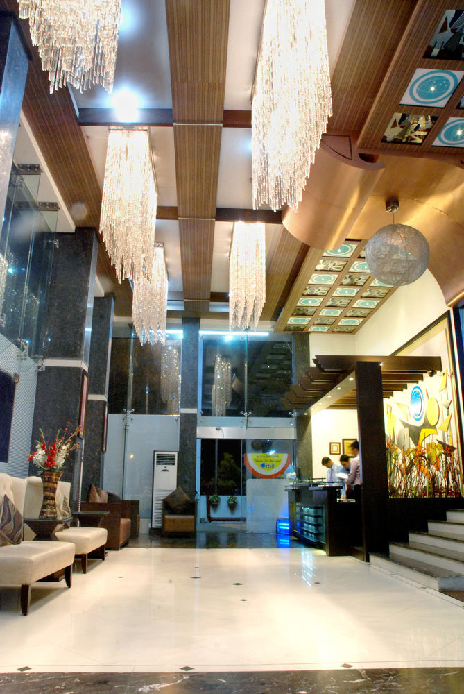 Hotel Orbit Chandīgarh Exterior foto